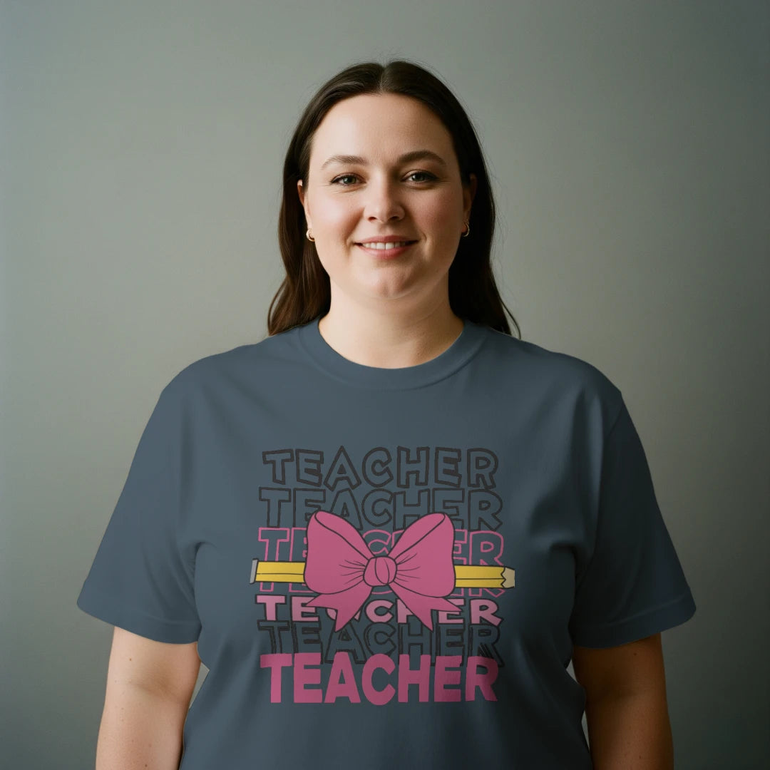 🎀✏️ Teacher Power Bow Tee – Retro Vibes! 🖤💗